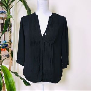 H&M Black button down blouse